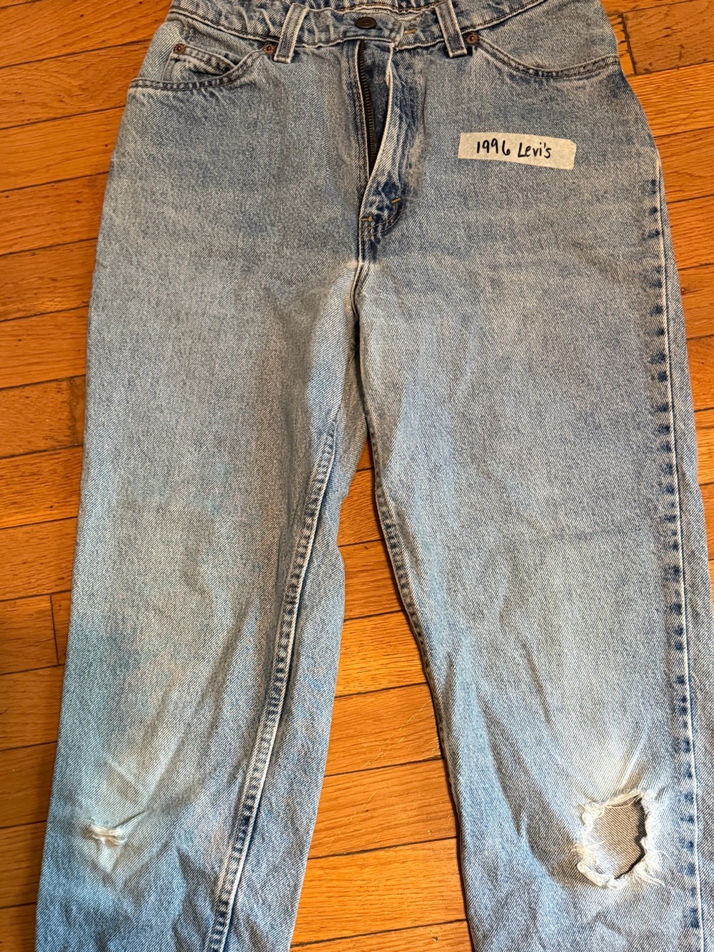 Vintage 1996- Levi's Light Blue High-Rise Ripped Women's Jeans